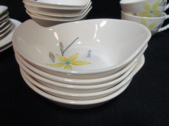 19 Pieces of Midcentury USA Pottery Stoneware - 6