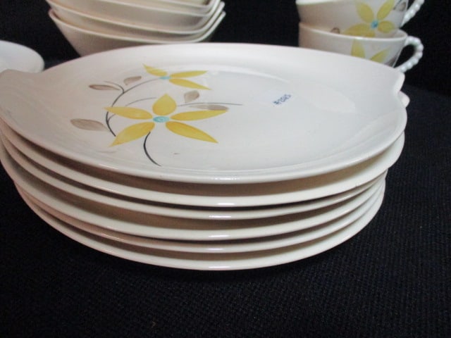 19 Pieces of Midcentury USA Pottery Stoneware - 8