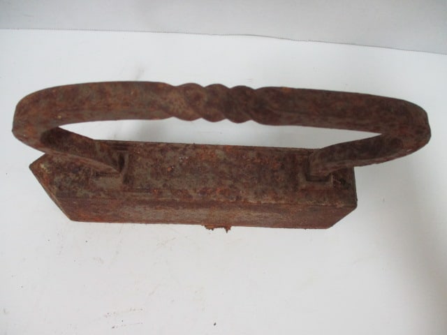 Antique Cannon #12 Cast Iron Sadiron with Wrought Iron Handle - 2