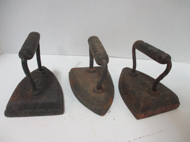 Three Antique No. 6 Cast Iron Sadirons: Local Pickup Only