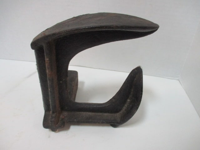 Antique Cast Iron Cobbler's Shoe Last Anvil with Square Mounting Shank - 4