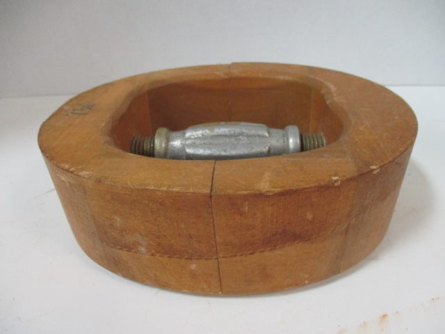 Vintage Wooden Millinery Size 7 1/4 Hat Stretcher: .