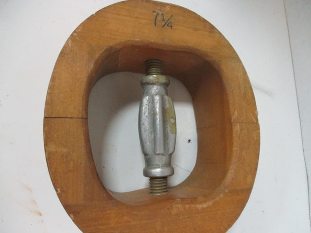 Vintage Wooden Millinery Size 7 1/4 Hat Stretcher - 2