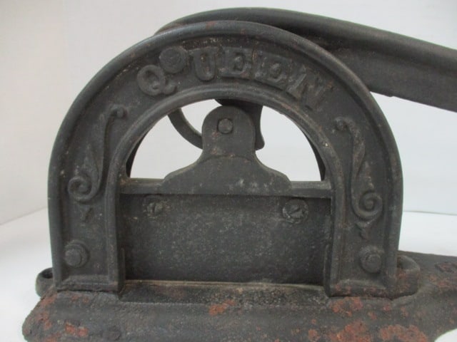 Antique Queen Cast Metal Countertop Plug Tobacco Cutter - 2