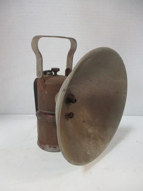 Vintage Justrite Copper Miner's Lamp: 8 1/2"h, made in USA