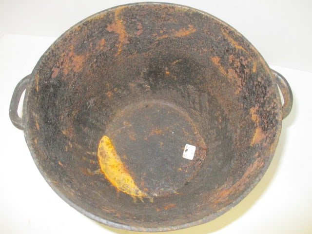 Vintage Cast Iron Pot - 2