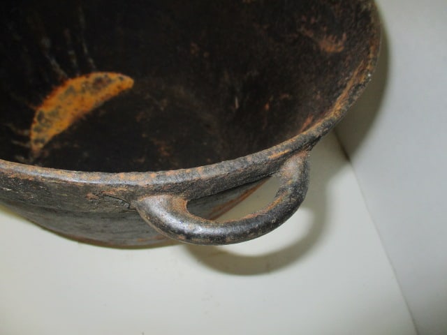 Vintage Cast Iron Pot - 3