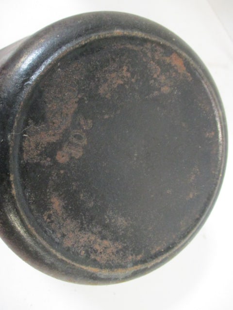 No. 20T Cast Iron Covered Sauce Pan - 4