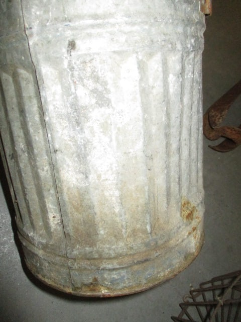 Old Galvanized 1 Gallon Gas Can with Bail Handle - 3