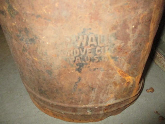 Old P. Wall 5 Gallon Metal Gas Can with Bail Handl - 4