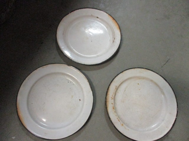 Red Banded Enamel Dish Pans and Ladle and Two Blue Banded Enamel Plates - 3