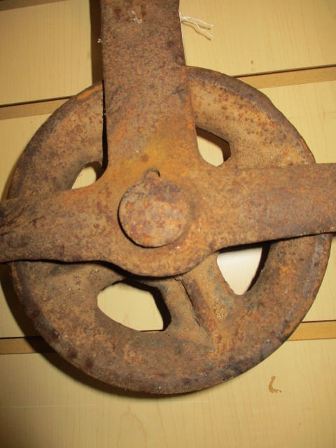 Antique Cast Iron Single Sheave Pulley Block - 2