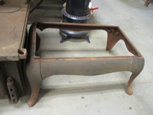 Antique Atlanta Stove Works Cast Iron Wood Burning Stove - 2