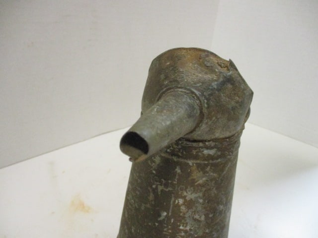 Vintage 1 Quart Liquid Tin Galvanized Steel Oil Can - 4