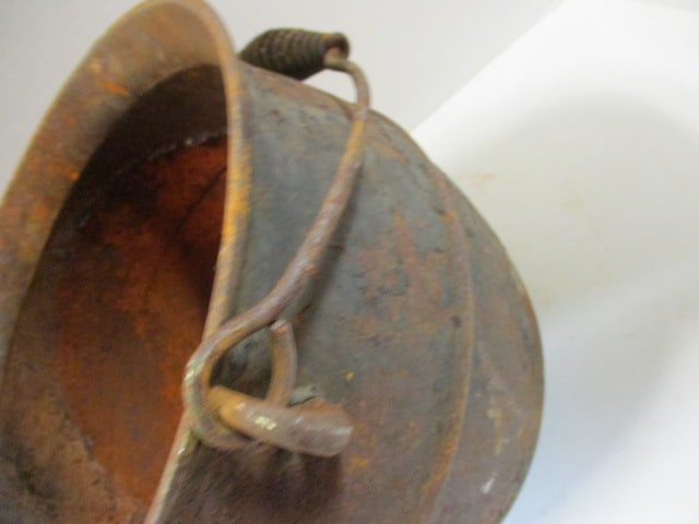 Vintage MB & Co. Cast Iron 4 Footed Cauldron with Coiled Wire Bail Handle - 3