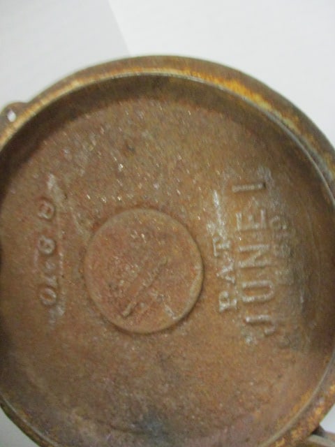 Antique MB & Co. Cast Iron No. 6 Tea Kettle - 4
