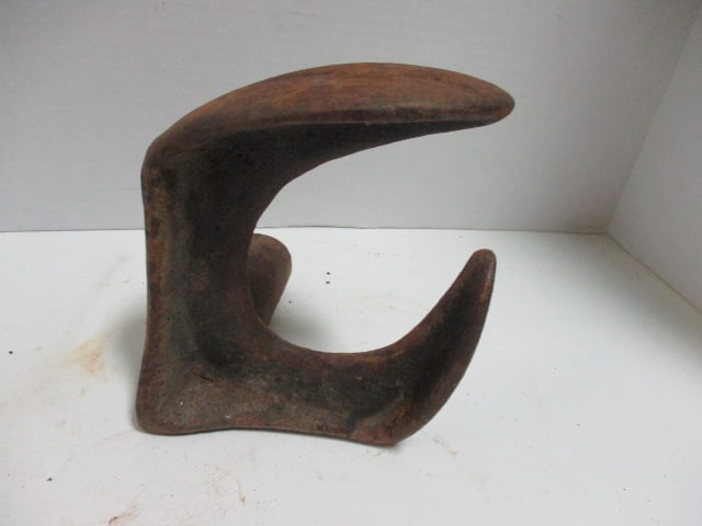 Antique Cast Iron Cobbler's Shoe Last Anvil with Square Mounting Shank - 3