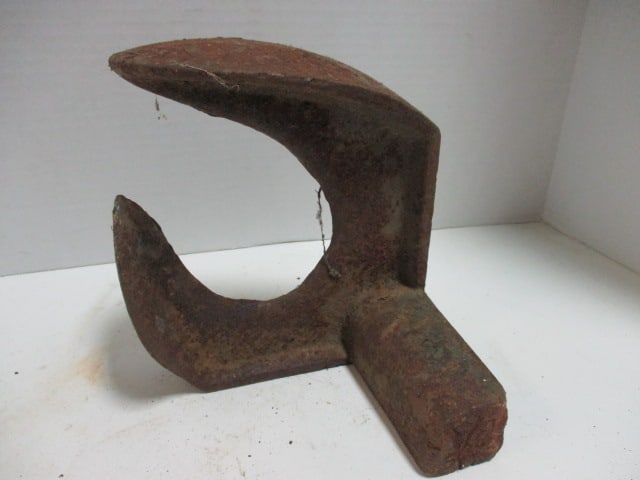 Antique Cast Iron Cobbler's Shoe Last Anvil with Square Mounting Shank: 7 1/2"h, some rust