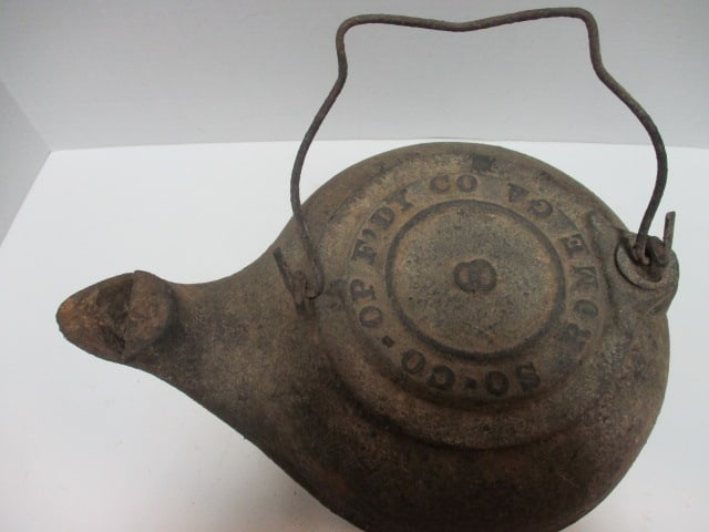 Vintage Southern Co-Operative Foundry Co. Rome, Ga. No. 8 Cast Iron Tea Kettle - 2