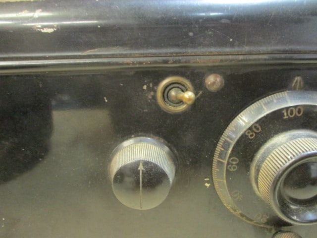 Antique 1947 Atwater Kent Radio Model 55 Table Top Tube Radio - 4