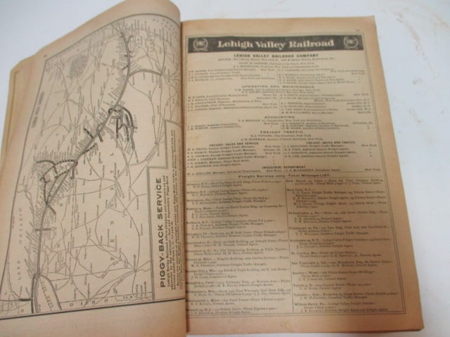 1962 "The Official Guide of the Railways and Steam Navigation Lines of The United States - 6