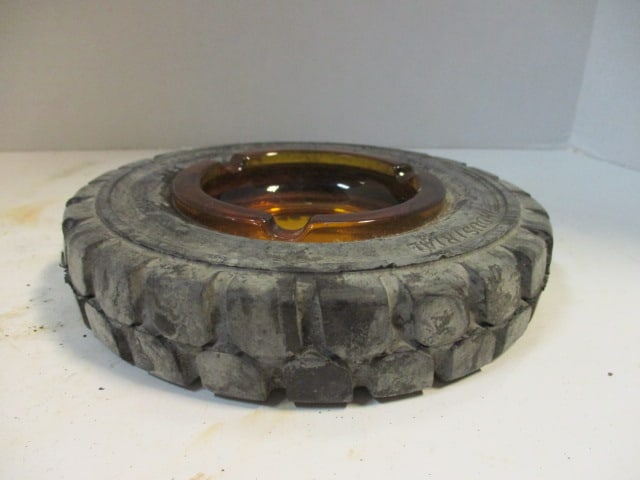 Vintage "Industrial Bergougnan" Tire Shape Advertisement Ashtray with (1 of 3)