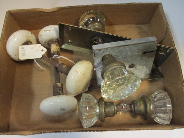 Antique Porcelain and Glass Door Knobs (1 of 5)