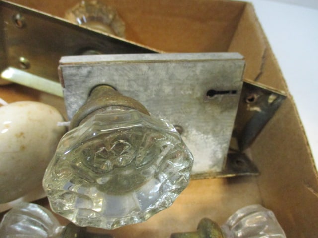 Antique Porcelain and Glass Door Knobs - 4