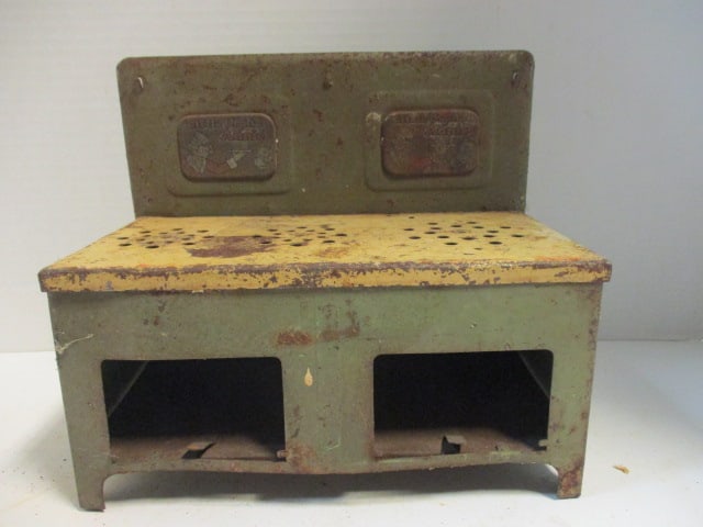 Vintage "Little Orphan Annie" Pressed Steel Electric Toy Stove (1 of 5)