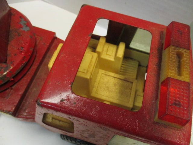 Old Nylint Metal Muscle Metal Toy Fire Dept. Ladder Truck - 4