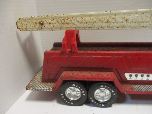 Old Nylint Metal Muscle Metal Toy Fire Dept. Ladder Truck - 6