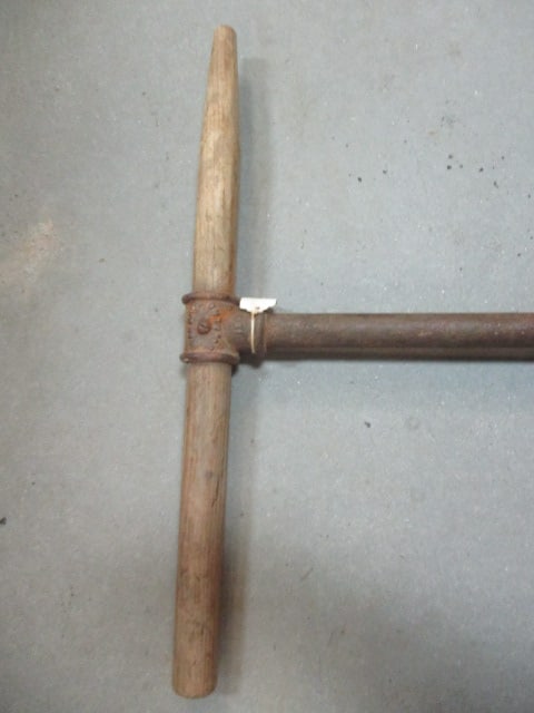 Old Iwan Bros. South Bend, Ind. T-Handle Planting Auger - 4