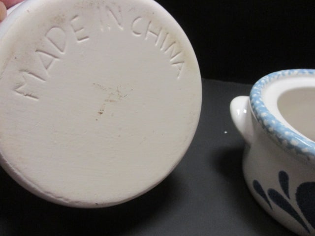Blue Hearts Stoneware Soup Crocks (Lot of 2) - 5