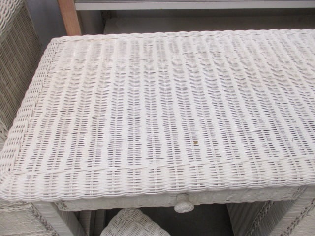 White Wicker 4 Drawer Desk & Chair - 2