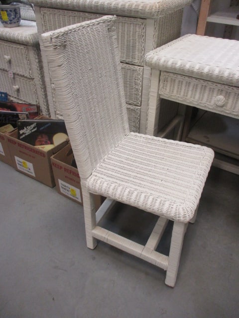 White Wicker 4 Drawer Desk & Chair - 9