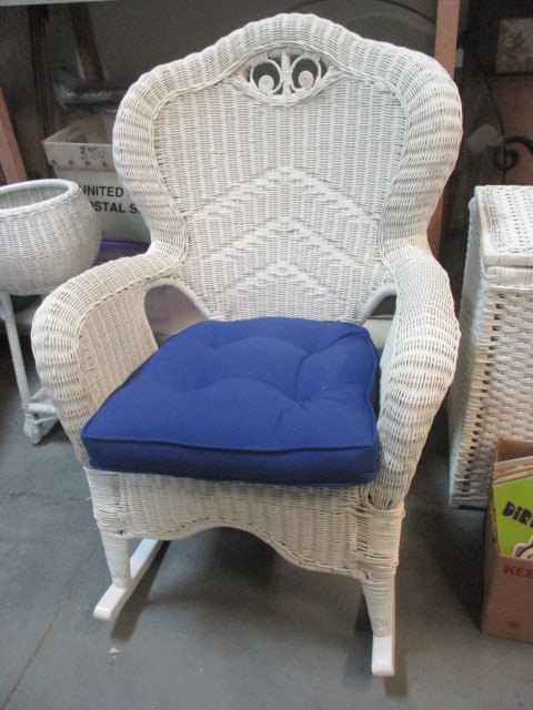 White Wicker Rocking Chair Seat