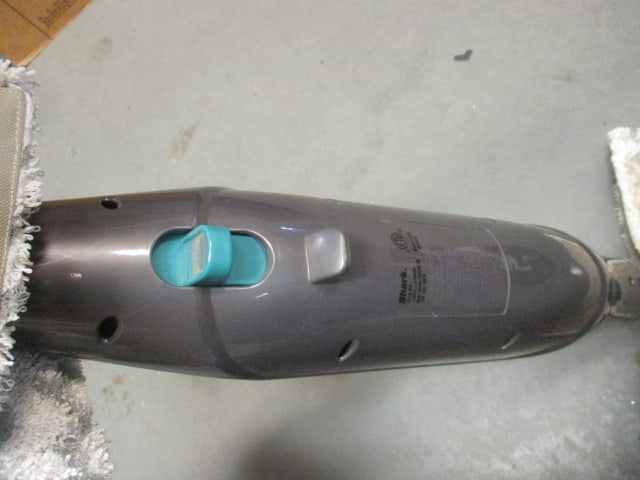 Shark Floor Upright Steamer - 7