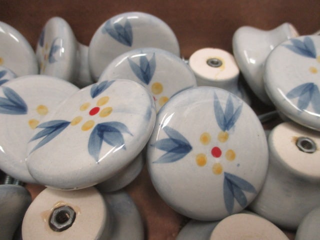 Temptations Ceramic Floral Cabinet Knobs (33) - 2