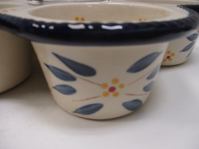 Temptations Old Worl Blue 6 Cup Muffin Pan & 2 Mugs - 4
