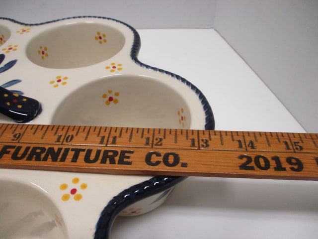Temptations Old Worl Blue 6 Cup Muffin Pan & 2 Mugs - 6