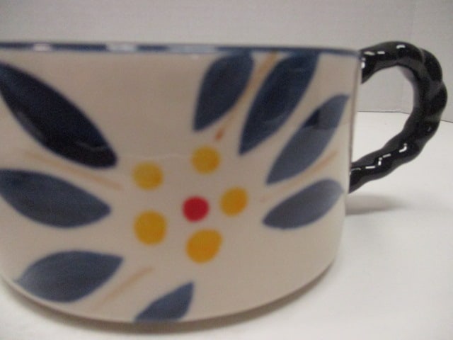 Temptations Old Worl Blue 6 Cup Muffin Pan & 2 Mugs - 9