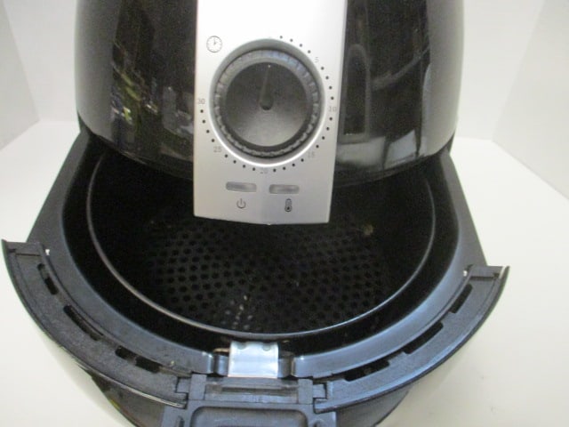 Emeril Lagasse Mechanical Dial Air Fryer - 3