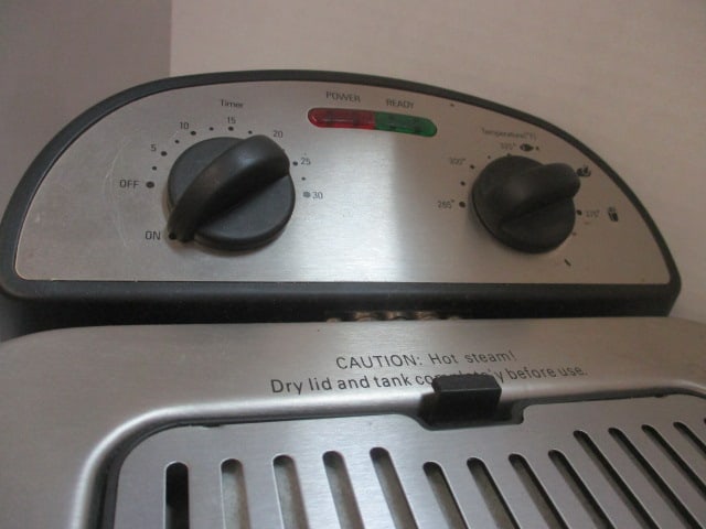 GE Electric Fryer (11" W x 17" L x 11" H - 3