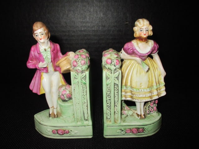 Vtg. German Porcelain Figural Bookends (PR): 5 1/4"