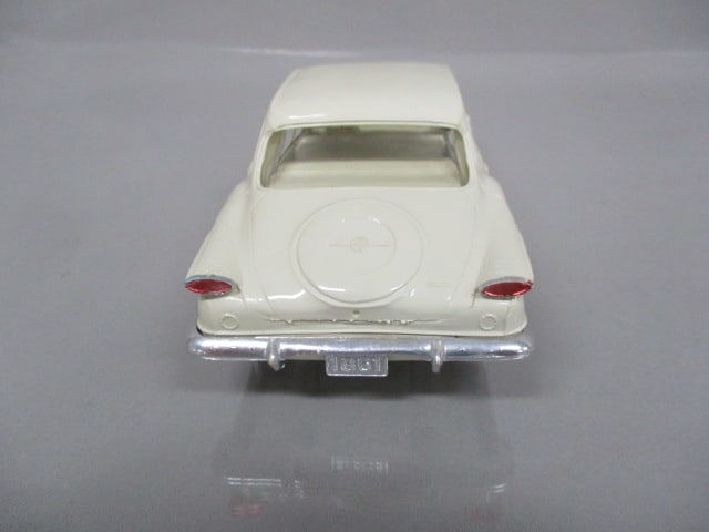 1961 Plymouth Valiant Sedan Dealer Promo - 7