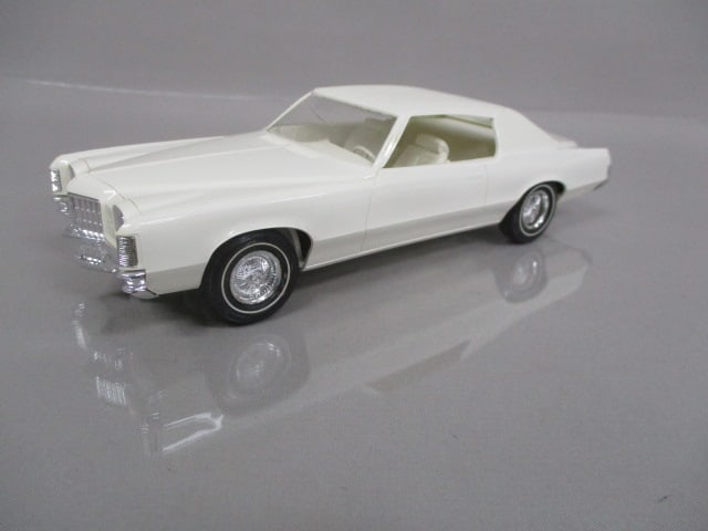 1972 Pontiac Grand Prix Dealer Promo: .