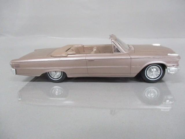 1963 Ford Galaxie 500 XL Convertible Dealer Promo - 5