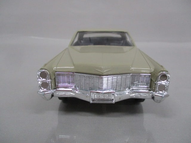 1965 Cadillac Coupe Deville Friction Dealer Promo - 3