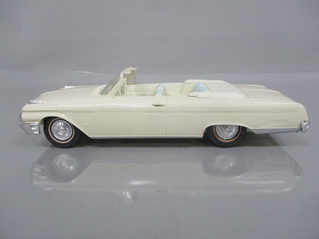 1962 Ford Galaxie 500 Sunliner Convertible Dealer Promo - 2