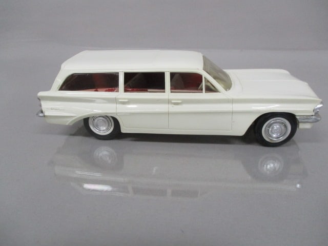 1961 Oldsmobile F-85 Station Wagon Friction Dealer Promo - 4